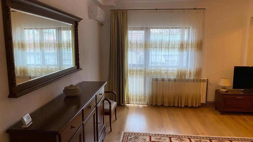 Peninsula Apartment, Constanţa Esterno foto